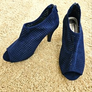 Madden Girl Women's 8.5w blue suede heels